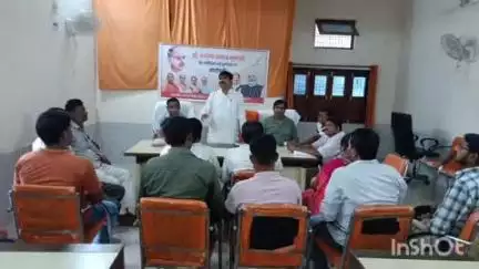 अलीगंज: नगर पालिका अलीगंज में भाजपा ने डॉ. श्यामा प्रसाद मुखर्जी के व्यक्तित्व और कृतित्व पर गोष्ठी का किया आयोजन