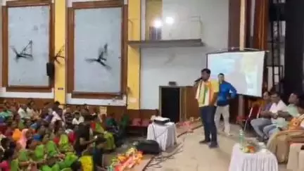 হাসনাবাদ: একুশে জুলাইকে সামনে রেখে টাকী সাংস্কৃতিক মঞ্চে অনুষ্ঠিত হলো তৃণমূলের কর্মী বৈঠক