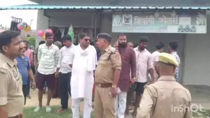 नौतनवा: खनुआ चौराहे पर ज्वेलर्स की दुकान से लाखों के आभूषण चोरी का आरोप