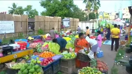 சேலம்: சேலம் சூரமங்கலம் உழவர் சந்தை உள்ளிட்ட பல்வேறு உழவர் சந்தையில் கட்டண கொள்ளை நடவடிக்கை எடுக்க விவசாயிகள் கோரிக்கை#localissue