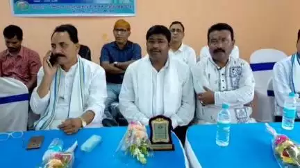 ইংরেজবাজার: জেলা পরিষদের বিনয় সরকার অতিথি আবাসে একুশে জুলাই এর প্রস্তুতি সভা,উপস্থিত জেলা সভাপতি তথা বিধায়ক