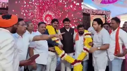 पानसेमल: पानसेमल में विधायक श्याम बरडे से मिलने लगा रहा लोगों का तांता, अनुसूचित जनजाति आयोग के राष्ट्रीय अध्यक्ष भी पहुंचे