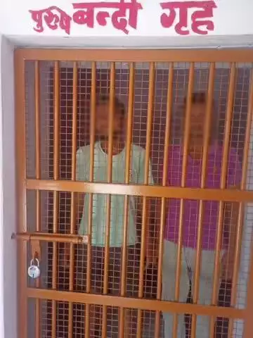 थाना महाराजगंज की पुलिस ने हत्या की घटना का सफल अनावरण किया, घटना में शामिल दो अभियुक्तों को किया गिरफ्तार