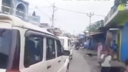डोईवाला: डोईवाला में उपद्रव के बाद पुलिस ने किया फ्लैग मार्च, लोगों से शांति बनाए रखने की अपील की