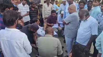 डुमरियागंज: डुमरियागंज थाना क्षेत्र के माली मैंनहा में तालाब में डूबने से दो बच्चों की मौत, परिवार में मातम