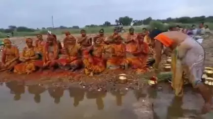 ఆందోల్: మంజీర నదిలో 20 మంది భక్తులతో చాతుర్మాస్య దీక్ష ప్రారంభం