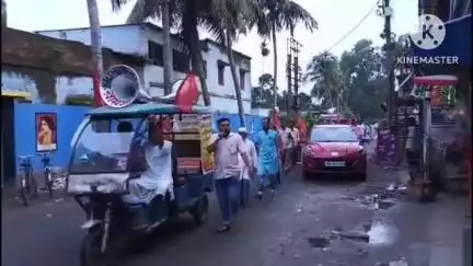 মগরাহাট ২: ৯ জুলাই সিপিএমের ডাকা সাধারণ ধর্মঘটের সমর্থনে যুগদিয়া অঞ্চলের সিপিএমের কর্মী সমর্থকদের মিছিল