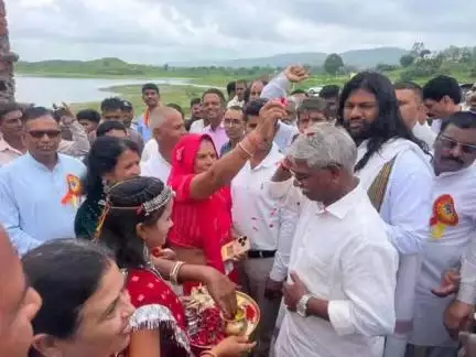 कोटड़ा: मंत्री बाबूलाल खराड़ी ने माकड़ा देवधाम में विश्रांति गृह भवन का किया उद्घाटन