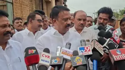 సకాలంలో రైతులు పంటలు వేసుకొని మంచి దిగుబడి సాధించాలి,ఆలస్యంగా పంటలు వేసుకొని ఇబ్బందులు పడొద్దు శ్రీశైలం ఎమ్మెల్యే బుడ్డా