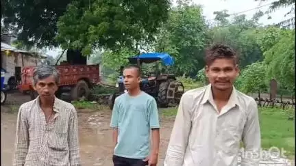 नागौद: विद्युत वितरण केंद्र पोड़ी के कई गांवों में लाइट हुई गुल,ग्रामीण हो रहे परेशान।
#jansmasya