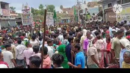 बीरपुर: बीरपुर प्रखंड के विभिन्न गांवों में मोहर्रम पर्व पर निकाला गया ताजिया जुलूस