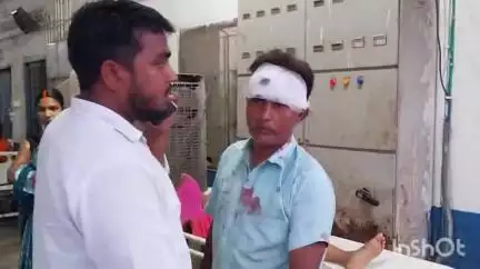 नरहट: छोटी शेखपुरा में आइसक्रीम बेचने वाले के साथ बदमाशों ने की मारपीट की घटना