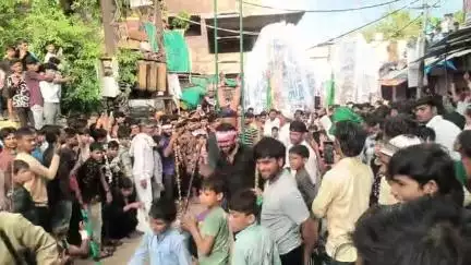 जौरा: जौरा शहर में मातमी धुन के साथ निकले मोहर्रम के ताजिया, जगह-जगह दिखा कर्तव्य