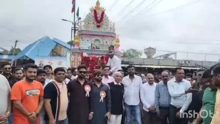 આણંદ શહેર: શહેરમાં મહોરમ પર્વની ઉજવણી કરવામાં આવી,પ્લેન ક્રેશમાં જીવ ગુમાવનારને શ્રધ્ધાંજલી આપવામાં આવી