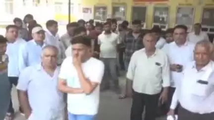 सीकर: घाना गांव में विवाहिता की संदिग्ध अवस्था में हुई मौत, मृतका के पीहर पक्ष ने हत्या का लगाया आरोप
