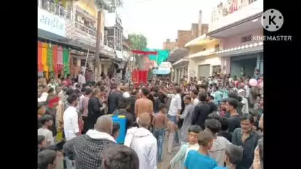 निज़ामाबाद: निजामाबाद तहसील क्षेत्र के विभिन्न स्थानों पर परंपरागत तरीके से निकाला गया मोहर्रम का जुलूस