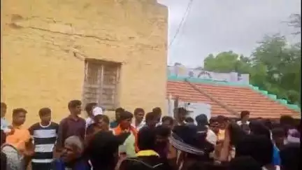 రాయదుర్గం: డి.కొండాపురం, పూలచర్ల, హనుమాపురం తదితర గ్రామాల్లో ఘనంగా మెహరం వేడుకలు, పట్టణంలో ఆకట్టుకున్న పులి వేషధారణలు