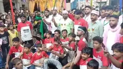 आदित्यपुर गम्हरिया: आदित्यपुर में अखाड़ा स्थल से निकला मोहर्रम का जुलूस, दिंदली बाज़ार, शेरे पंजाब चौक से होता हुआ इमली चौक पहुंचा