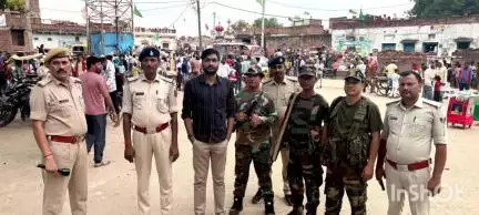 भभुआ: मुहर्रम पर्व को लेकर जिले को जोन एवं सेक्टरों में बांटकर पुलिस द्वारा निगरानी रखी जा रही है, सभी सेक्टरों में अधिकारी नियुक्त