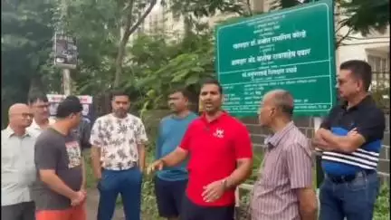 हवेली: वाघोलीमधील मोठ्या सोसायट्या सोसायटीमध्ये रस्त्यांची दुरवस्था,टीम वाको च्या वतीने रहिवाशांकडून PMC ला तातडीची विनंती