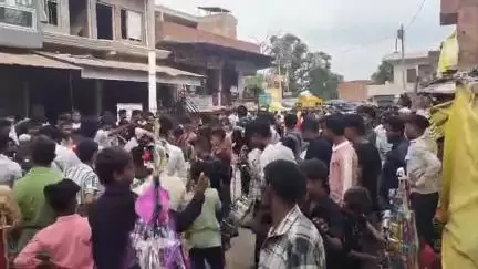 महमूदाबाद: महमूदाबाद क्षेत्र में शांतिपूर्वक संपन्न हुआ मोहर्रम का जुलूस, कार्यक्रम में जगह-जगह कड़ी सुरक्षा व्यवस्था की गई