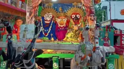 ବୋଲଗଡ: ବୋଲଗଡ଼ ଜଗନ୍ନାଥ ମନ୍ଦିର ନିକଟରେ ସୁନାବେଶରେ ଦର୍ଶନ ଦେଲେ ତୃତୀୟା ଦେବ