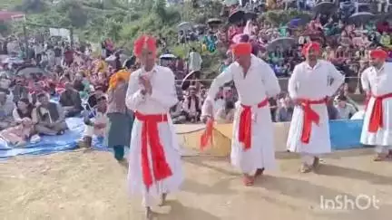 ठियोग: तहसील क्षेत्र के गदेवग बिशु मेले के दूसरे दिन हजारों की संख्या में दूर-दूर से पहुंचे लोग