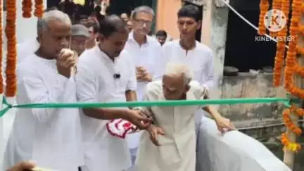 ফলতা: ফলতা শ্রী শ্রী রামকৃষ্ণ শ্রী মন্দিরে বৃহৎ নাট মন্দিরের উদ্বোধনী অনুষ্ঠানে উপস্থিত মহারাজরা