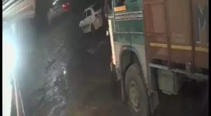 लखनादौन: सनाईडोंगरी के समीप ढाबे पर दो वाहनों से डीजल चोरी करने का मामला, CCTV फ़ुटेज आया सामने