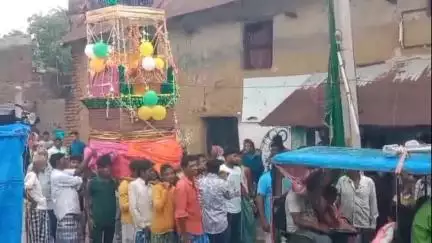 খয়রাশোল: বুধপুর গ্রামে মহরম উপলক্ষ্যে ধর্মীয় ভাবগম্ভীর পরিবেশে অনুষ্ঠিত হল তাজিয়া শোভাযাত্রা