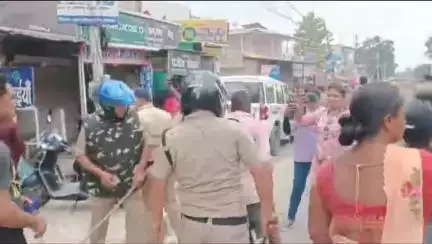 डोईवाला: किशोरी की मौत के बाद डोईवाला में उग्र हुआ आंदोलन, प्रदर्शनकारियों ने लगाया जाम; पुलिस ने किया हल्का बल प्रयोग