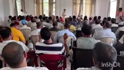 भवारना: विधायक विपिन सिंह परमार ने भारतीय जनसंघ के संस्थापक श्यामा प्रसाद मुखर्जी की जयंती पर श्रद्धा सुमन किए अर्पित