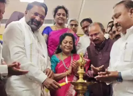 నారాయణపేట్: పంజాగుట్ట టూరిజం ప్లాజాలో ముదిరాజ్ భూమి తెలుగు సామాజిక పత్రికను విడుదల చేసిన మంత్రి వాకిటి శ్రీహరి