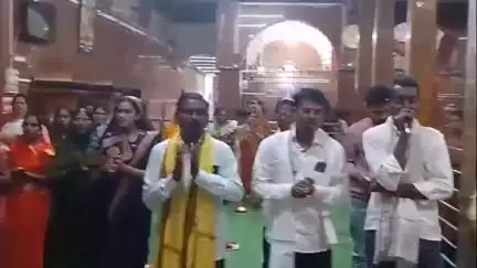 कळमनूरी: येहळेगाव तुकाराम येथे तुकामाई मंदिरात आषाढी एकादशीनिमित्त भाविकांची दर्शनासाठी प्रचंड गर्दी