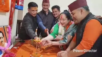 नैनीताल: भारतीय जनता पार्टी ने नैनीताल क्लब में डॉ. श्यामा प्रसाद मुखर्जी की 124वीं जयंती पर श्रद्धांजलि की अर्पित