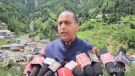 मंडी: नेता प्रतिपक्ष व विधायक जयराम ठाकुर ने कहा- प्रभावितों तक आपदा राहत सामग्री पहुंचाने में जुटे हैं