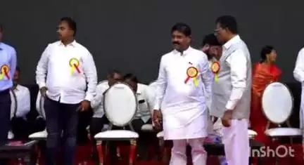 उमरगा: शहरातील ओमसाई मंगल कार्यालयात गुणवंत विद्यार्थी सत्कार व पुरस्कार वितरण सोहळा पार पडला