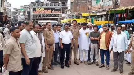 महरौनी: महरौनी में मोहर्रम का जुलूस शांतिपूर्वक संपन्न, मौके पर पुलिस बल रहा मौजूद