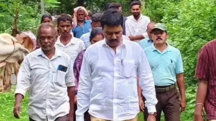 ସୁକିନ୍ଦା: କୋଇଲ ଗ୍ରାମର ୱାର୍ଡ଼ ମେମ୍ବର ସର ପ୍ରଧାନଙ୍କ ଦେହାନ୍ତ ପରିବାର ବର୍ଗଙ୍କୁ ସାନ୍ତନା ଦେଲେ ମନ୍ତ୍ରୀ