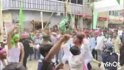जमुई: थाना चौक से कड़ी सुरक्षा के बीच निकाला गया मोहर्रम का अखाड़ा, युवाओं ने एक से बढ़कर एक कला का प्रदर्शन किया