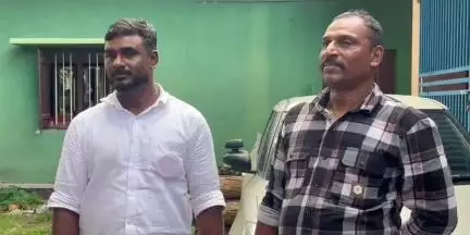 കൊട്ടാരക്കര: നിരവധി ചന്ദനത്തടി മോഷണ കേസുകളിലെ പ്രതികളെ അഞ്ചൽ വനം വകുപ്പ് അധികൃതർ പാലക്കാട് നിന്ന് പിടികൂടി