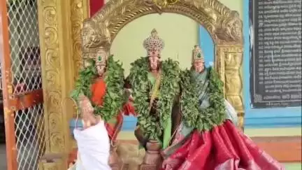 పెద్దపల్లి: తొలి ఏకాదశి సందర్భంగా భక్తులతో కిటకిటలాడుతున్న విష్ణు దేవాలయాలు
