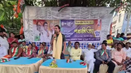 সাগরদিঘি: প্রাকৃতিক দুর্যোগকে উপেক্ষা করে সাগরদিঘির মোড়গ্রাম অঞ্চলে ২১ জুলাইয়ের প্রস্তুতি সভায়  তৃণমূল বিধায়ক বাইরন বিশ্বাস