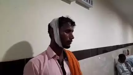 बेतिया: बहुअरवा बिन टोली में जमीनी विवाद, सगे भाई ने छोटे भाई पर किया जानलेवा हमला, जीएमसीएच में भर्ती