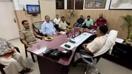 SP ऑफिस में पुलिस प्रशासन और होटल एसोसिएशन की बैठक, सुरक्षा व्यवस्था को मजबूत करने पर हुई चर्चा