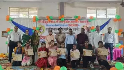 अकलेरा: अकलेरा की अग्रवाल धर्मशाला में विधानसभा स्तरीय शिक्षा रत्न सम्मान समारोह का आयोजन, क्षेत्रीय MLA रहे मुख्य अतिथि