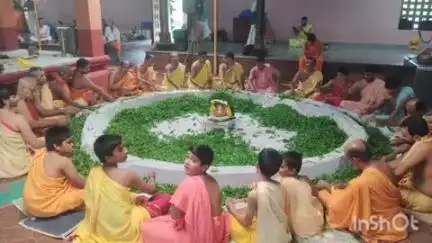 ಭಟ್ಕಳ: ಹೂತ್ಕಳದ ಏಕಾದಶಿ ಹಿನ್ನೆಲೆಯಲ್ಲಿ ಶ್ರೀ ಧನ್ವಂತರಿ ವಿಷ್ಣುವಿಗೆ ಲಕ್ಷ ತುಳಸಿ ಅರ್ಚನೆ