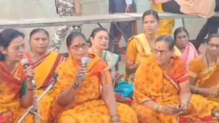 अकोला: जुने शहरातील ३२० वर्ष पुरातन श्री. विठ्ठल रुख्मिणी मंदिर येथे आषाढी एकादशी निमित्त पहाटे महापूजा संपन्न