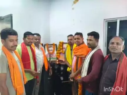 बस्तर: लामकेर में भाजपाइयों ने डॉ. श्यामा प्रसाद मुखर्जी की जयंती पर उन्हें याद कर श्रद्धांजलि दी