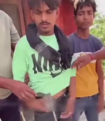 दलसिंहसराय: दलसिंहसराय में कट्टा के बल पर मोबाइल छीन रहा बदमाश, पुलिस ने किया हवाले